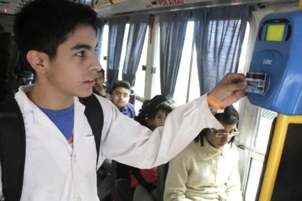 Hasta el 5 de mayo estudiantes del nivel secundario pueden inscribirse para acceder al BEGU