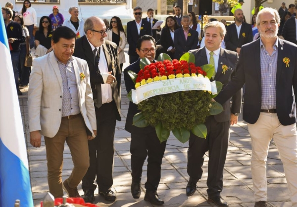 Concejales participaron del acto por el 201&deg; Aniversario de la Independencia de Bolivia