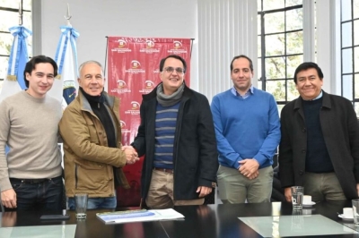 Municipio recibi&oacute; la visita institucional de la firma Naldo