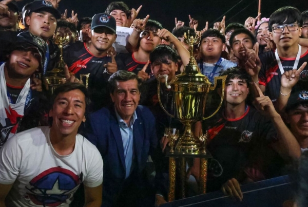 Sadir particip&oacute; de la entrega de premios de la 75&deg; FNE