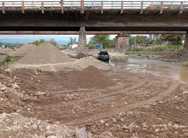 Avanzan obras de encauce en el R&iacute;o Xibi Xibi