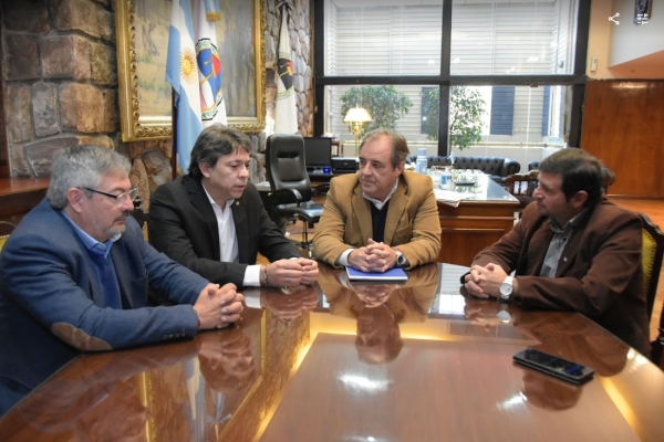 Bernis recibi&oacute; a directivos de la Compa&ntilde;&iacute;a de Seguros de Jujuy S.E.