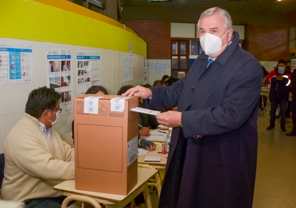 "Los ojos del pa&iacute;s estar&aacute;n puestos en esta elecci&oacute;n".