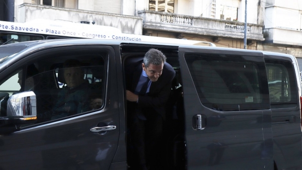 Firman el acuerdo fiscal con EEUU y apuntan a USD 100 mil millones no declarados