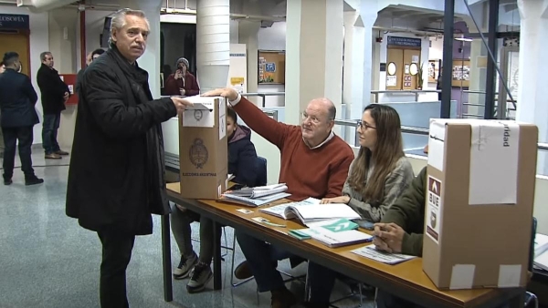 Alberto Fern&aacute;ndez: "Siempre que se vota, Argentina se transforma en un pa&iacute;s mejor"