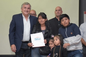SE GARANTIZAN DERECHOS A FAMILIAS ADJUDICATARIAS DE VIVIENDAS DEL BARRIO TUPAC AMARU