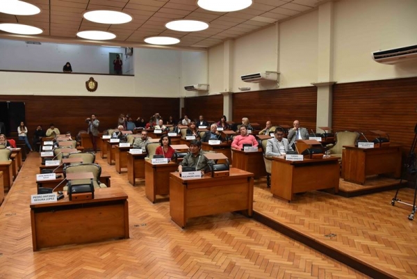 POR FALTA DE QUORUM LA LEGISLATURA NO DEBATI&Oacute; EL PROYECTO DE LEY DE EMERGENCIA ALIMENTARIA