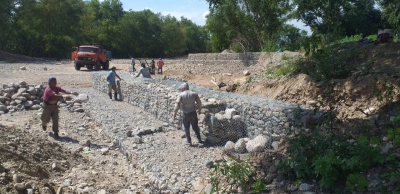 Obras h&iacute;dricas en valles, ramal y quebrada