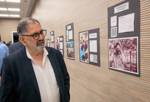 Jorge visit&oacute; la exposici&oacute;n fotogr&aacute;fica &ldquo;Una foto&hellip;muchas miradas&rdquo;