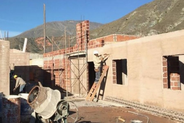 Reanudaron obras de reconstrucci&oacute;n en Volc&aacute;n