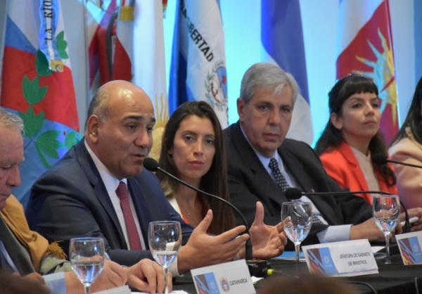 Con la presencia de Manzur sesion&oacute; el Parlamento del Noa en Jujuy