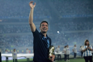 Lionel Scaloni confirm&oacute; que seguir&aacute; al frente de la Selecci&oacute;n