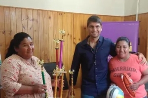 Liviara: entregan trofeos y material deportivo para olimpiadas