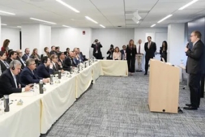 Morales participa de una alianza con Amazon para estrechar la brecha tecnol&oacute;gica del Norte Grande