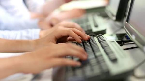 Por las restricciones para importar, muchas empresas no pueden renovar licencias de software desde la Argentina