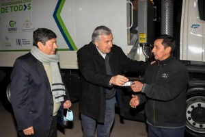 Monterrico recibi&oacute; nuevo cami&oacute;n compactador y contenedores