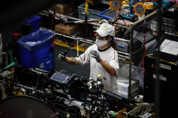 La industria pyme cay&oacute; 17,8% interanual en julio y una de cada cinco empresas del sector ya tiene problemas para pagar salarios