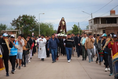 Sadir acompa&ntilde;&oacute; las fiestas patronales de Santa Clara y anunci&oacute; obras para la localidad