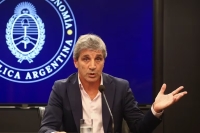 Qu&eacute; dijo Caputo sobre la nueva f&oacute;rmula jubilatoria, la inflaci&oacute;n de marzo y los supermercados